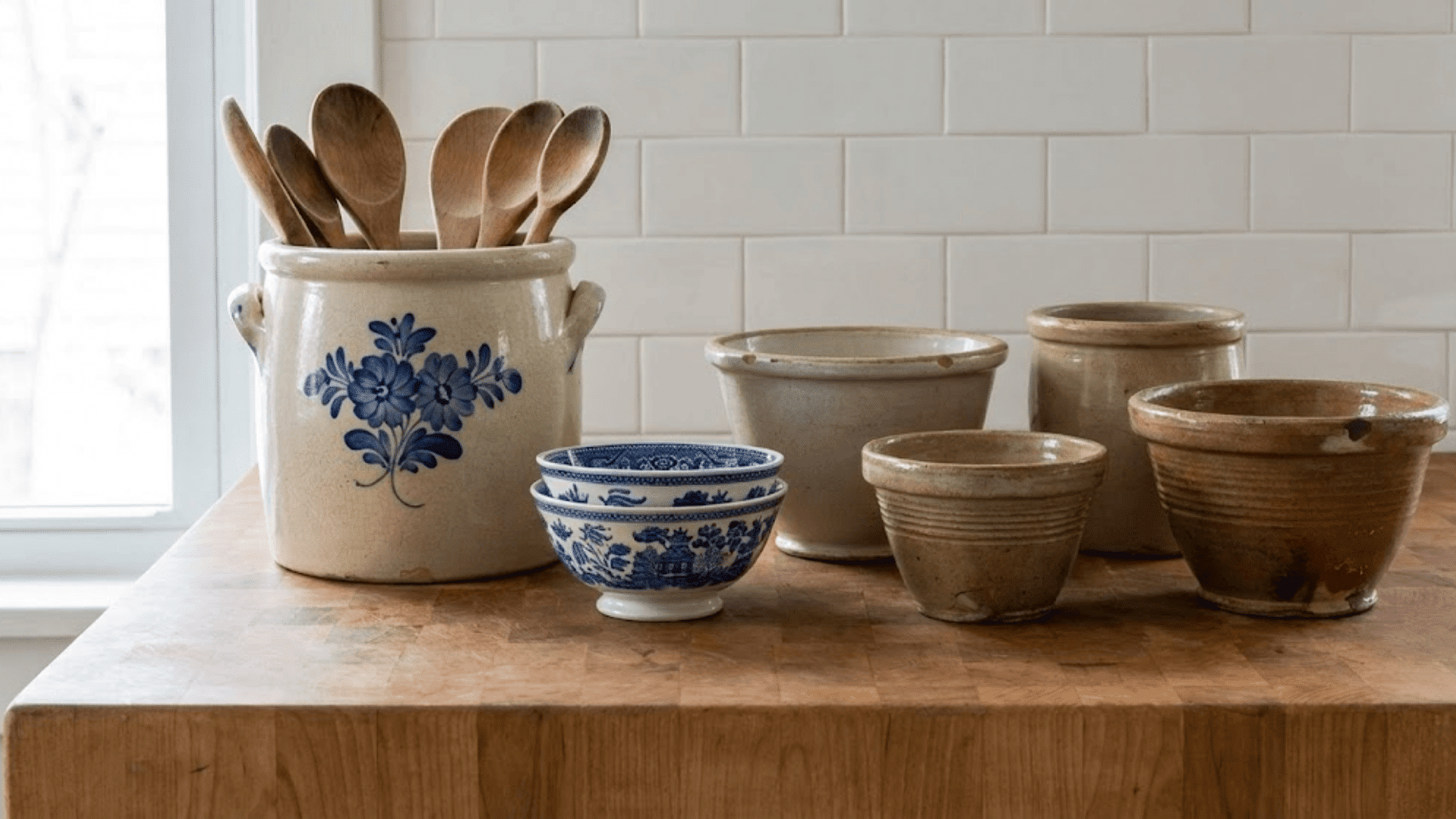 vintage crocks pottery