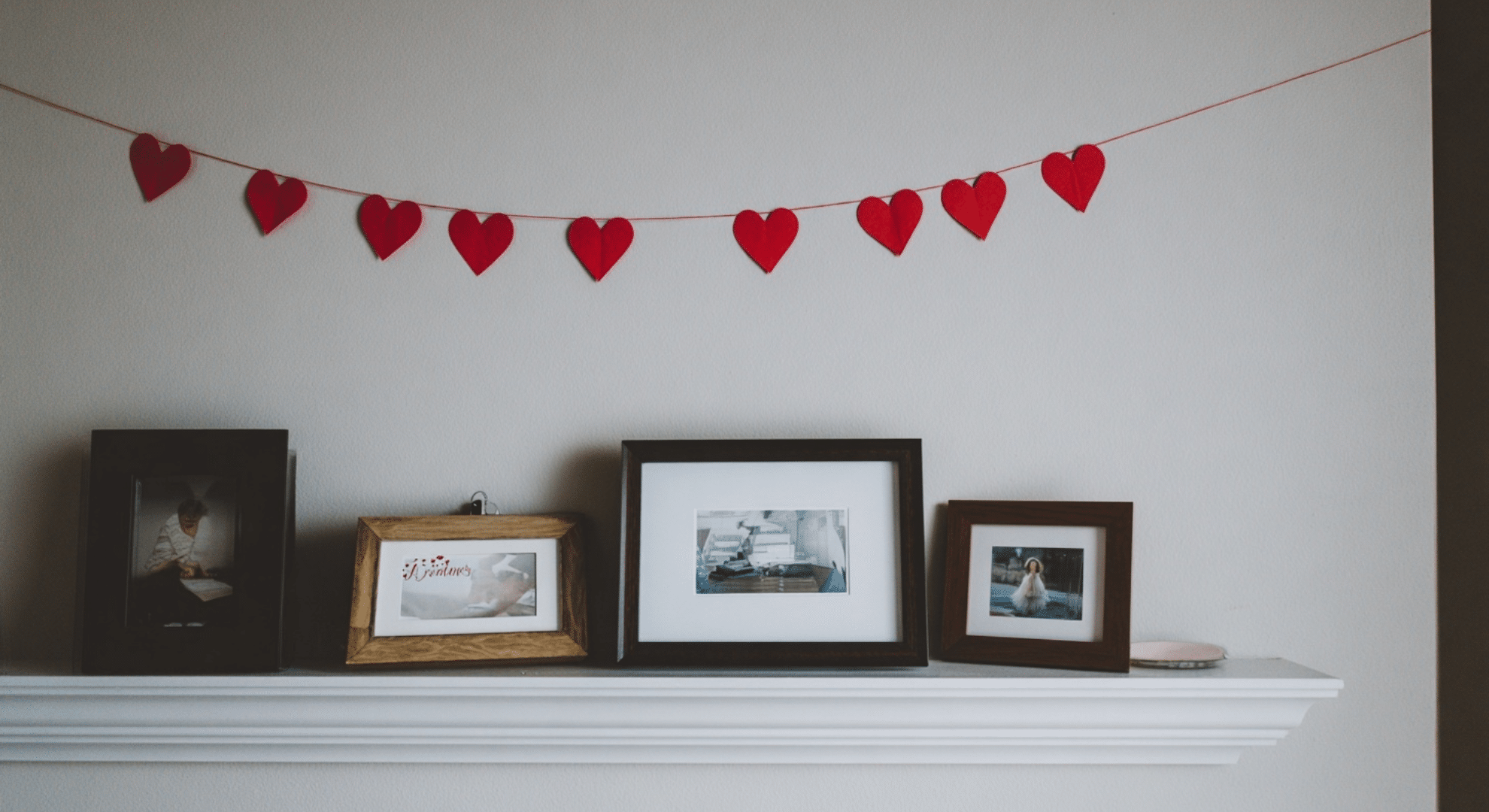 wall decor ideas that don t require nails or holes