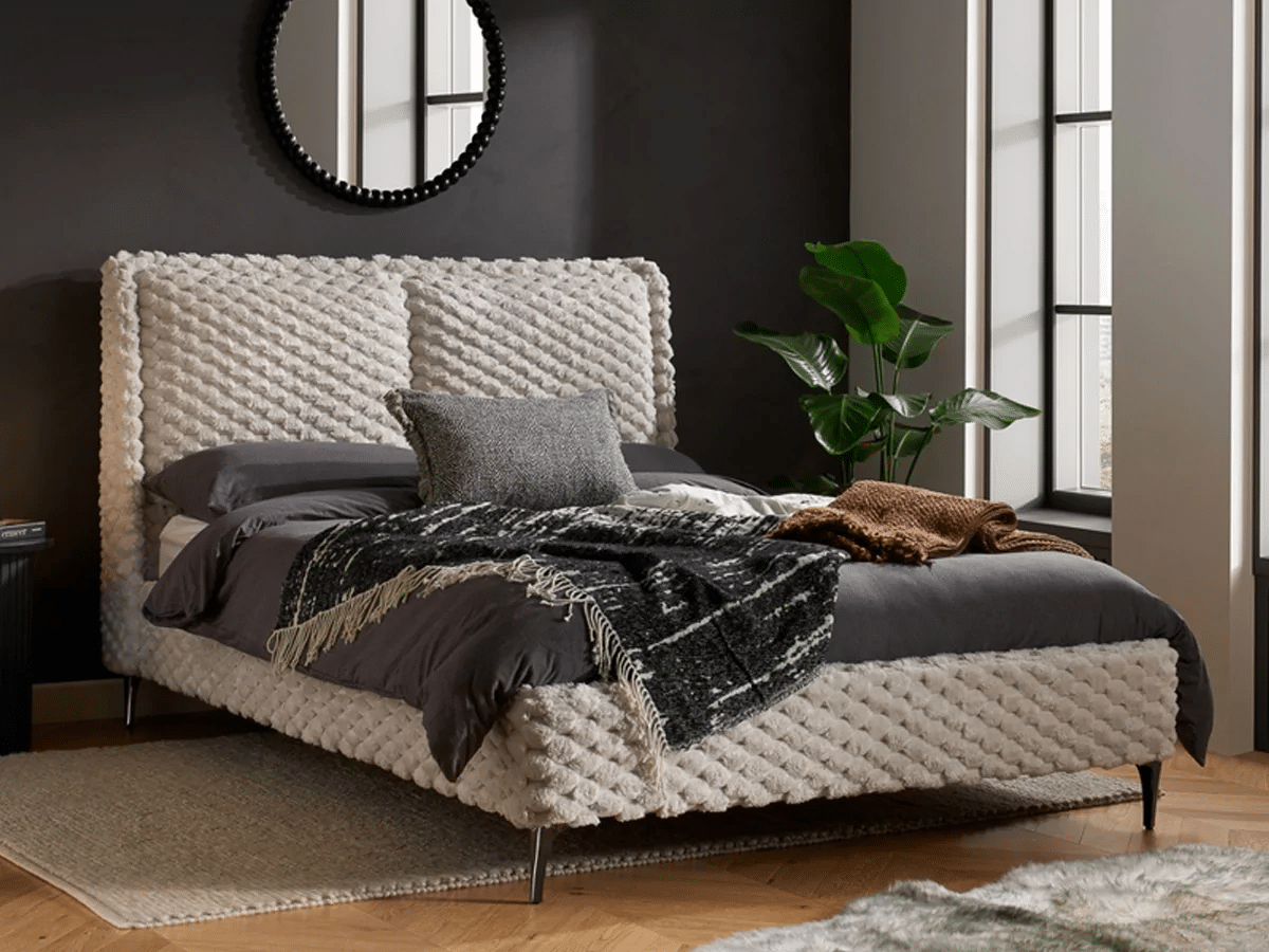 Earthy Neutrals and Warm Tones