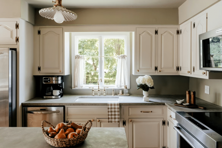 Kitchen Features That Make Garden-to-Table Living Easier at Home