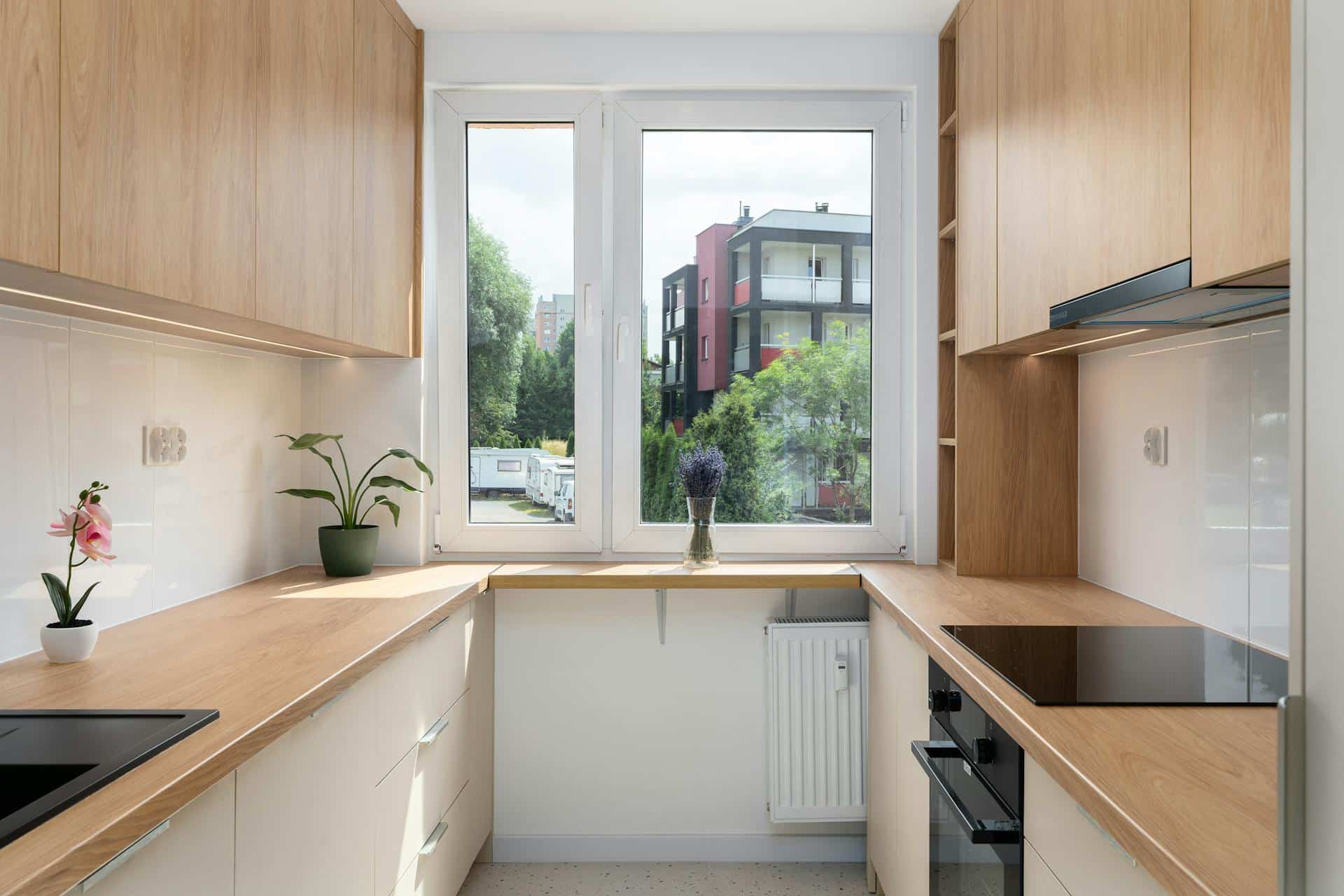 Smart Kitchen Trends That Extend Beyond Your Walls: From Indoor Efficiency to Outdoor Cooking Spaces