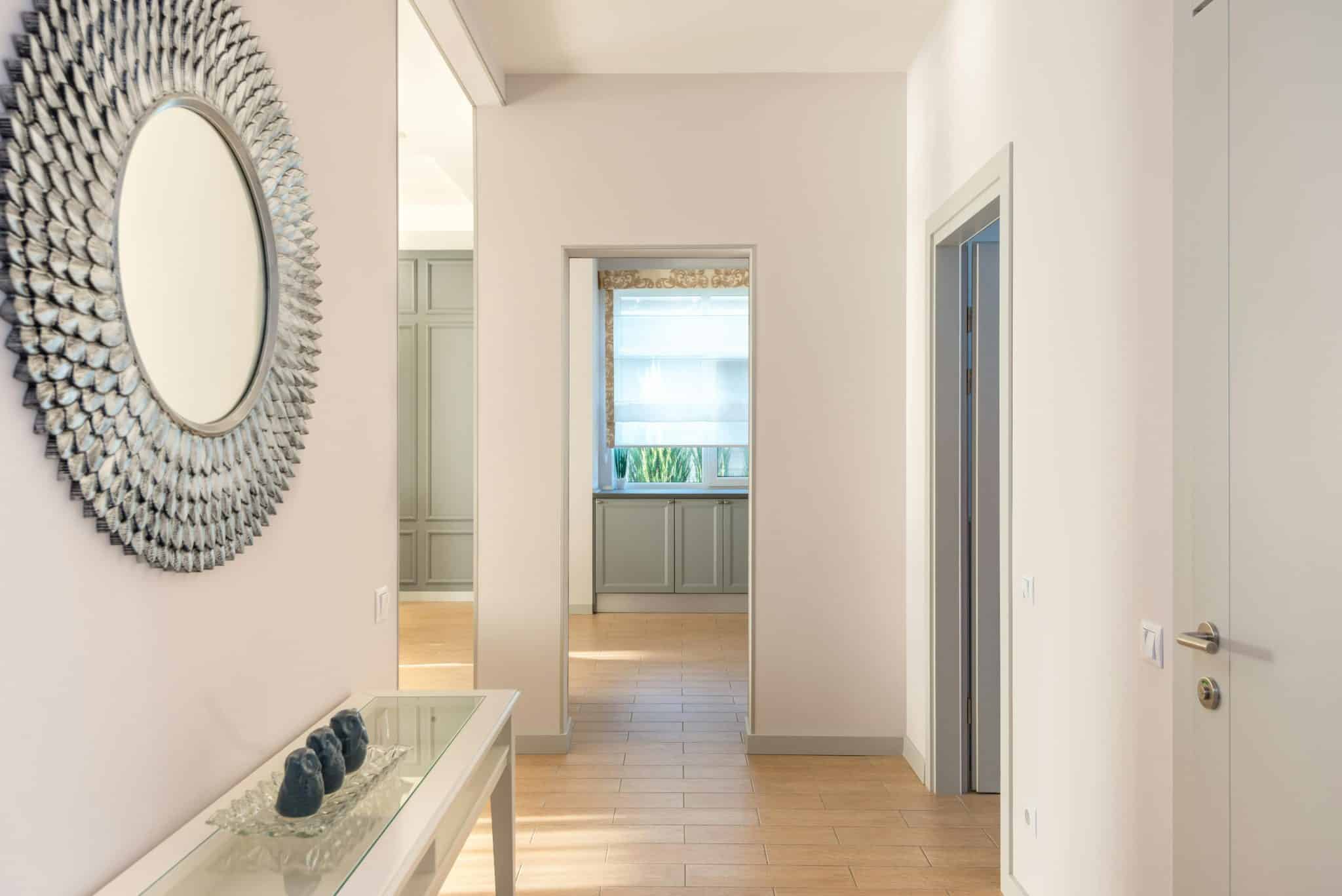 Creative Ways to Use Dado Rails in Living Rooms and Hallways