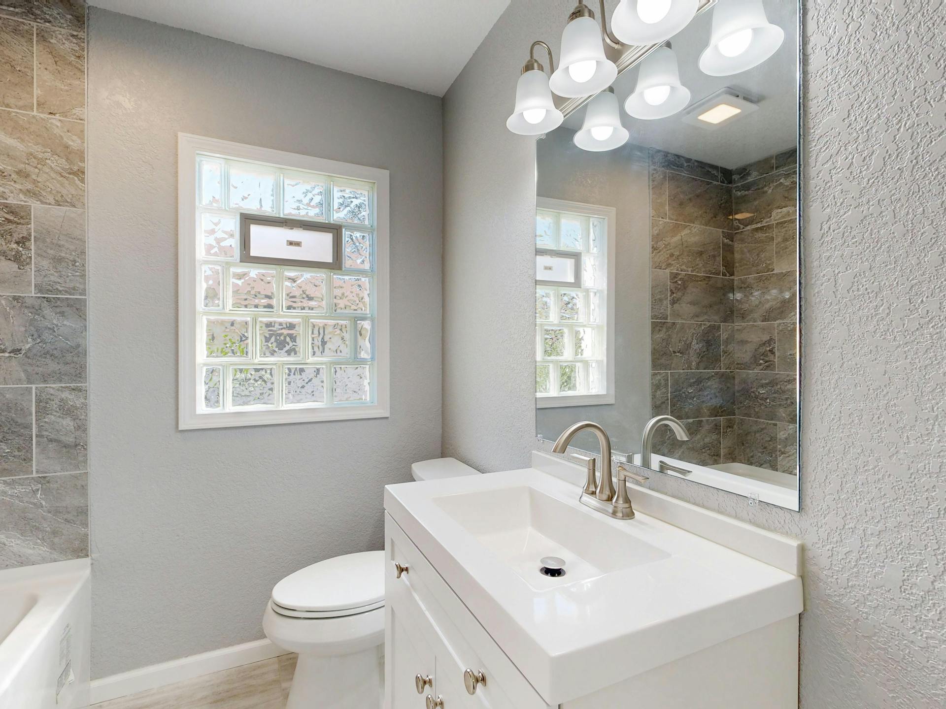 Small Bathroom Remodel Ideas to Maximize Space